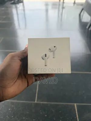 Apple AirPods Pro 3 – Complete in Box