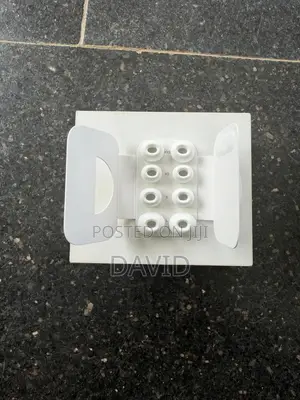 Apple AirPods Pro 3 – Complete in Box