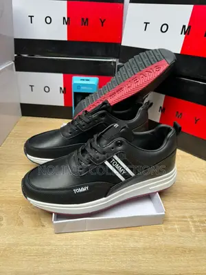 Tommy Hilfiger Men's Lace Up Sneakers With Solid Soles