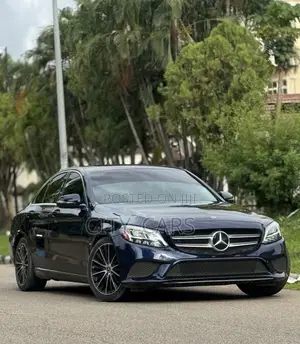 Mercedes-Benz C300 2022 Blue