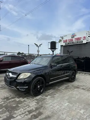 Mercedes-Benz GLK-Class Base GLK 350 4dr AWD 4MATIC (3.5L 6cyl 7A) 2015