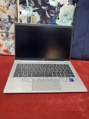 Laptop HP EliteBook 830 G8 16GB Intel Core i7 SSD 512GB