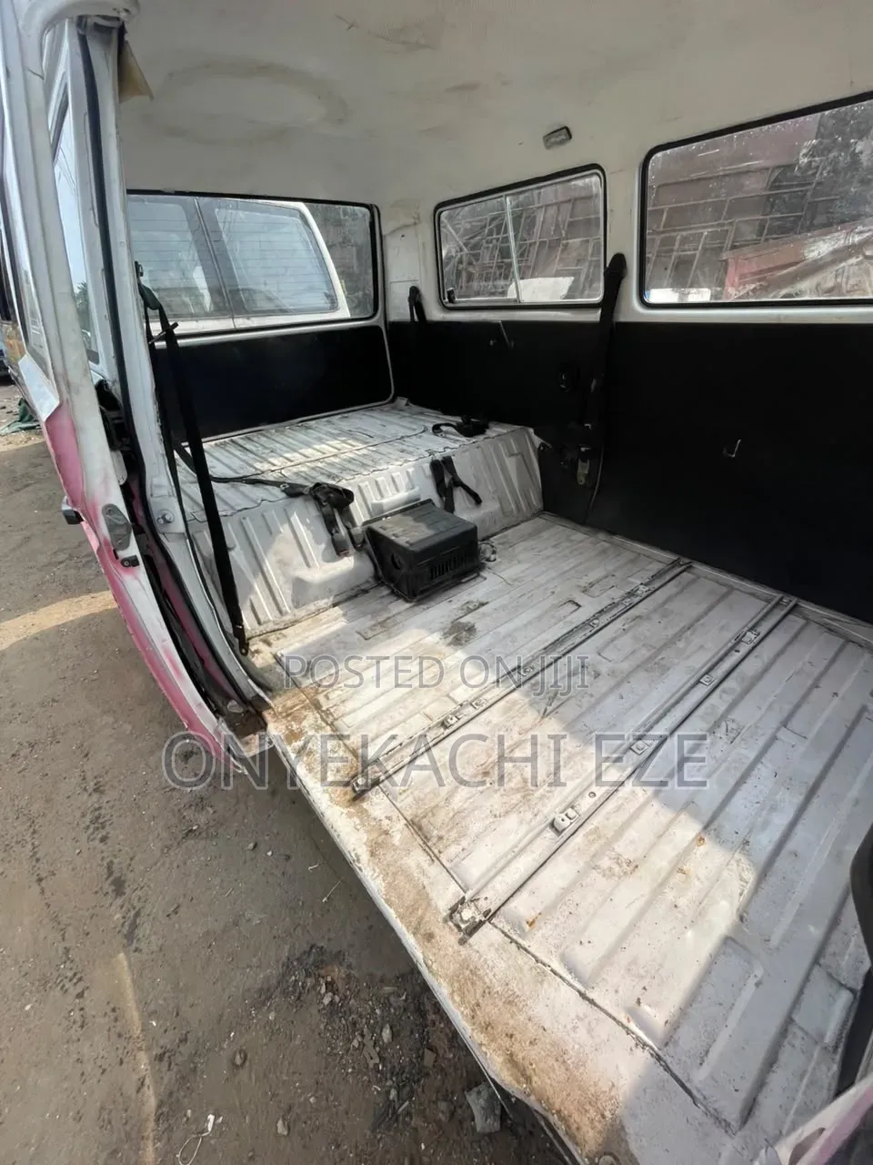 Volkswagen Transporter 2003 Pink