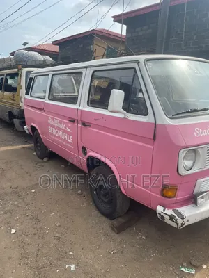 Volkswagen Transporter 2005 Pink