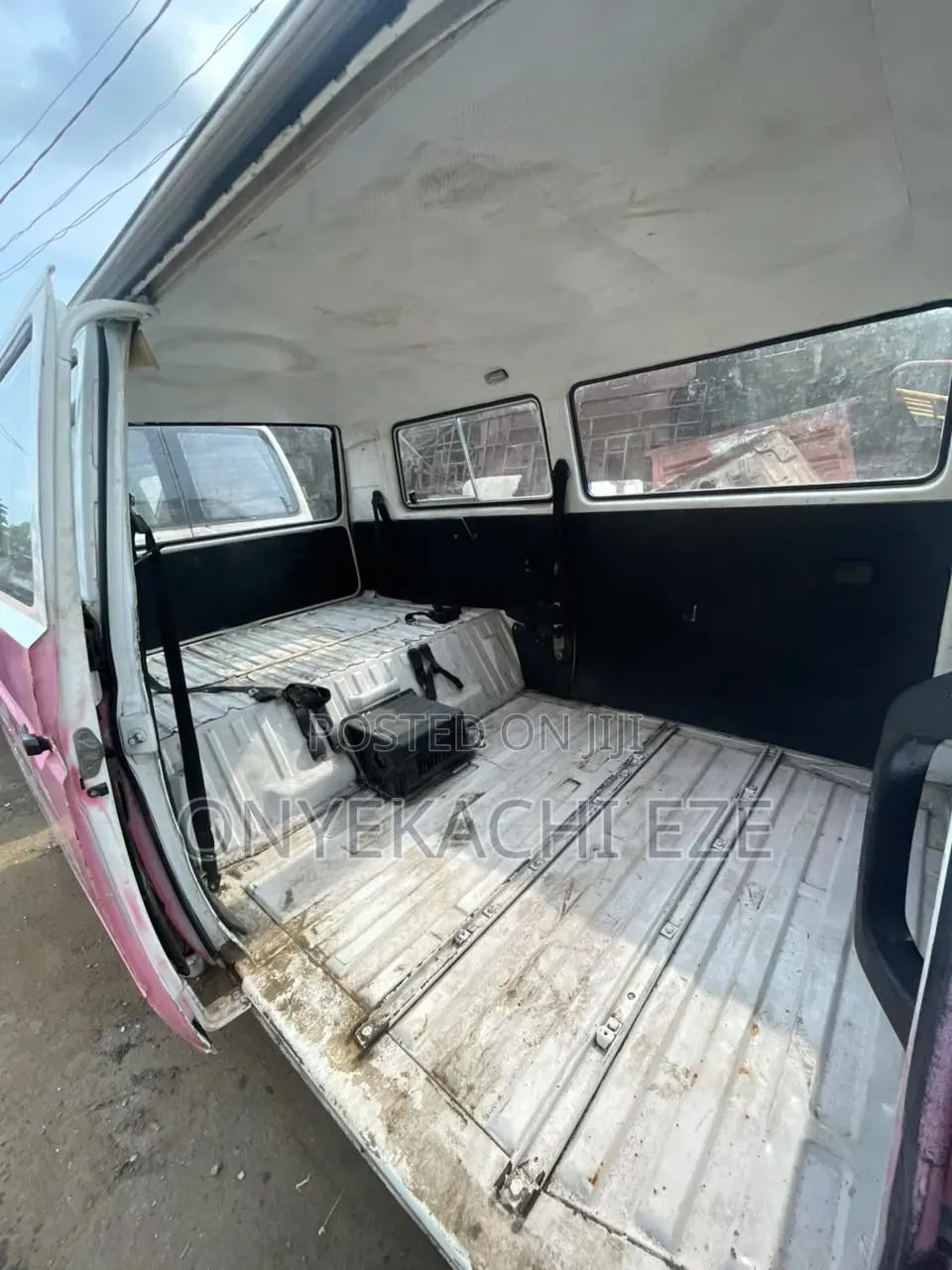 Volkswagen Transporter 2005 Pink