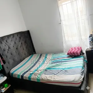 Bedframe 4by6 and Half