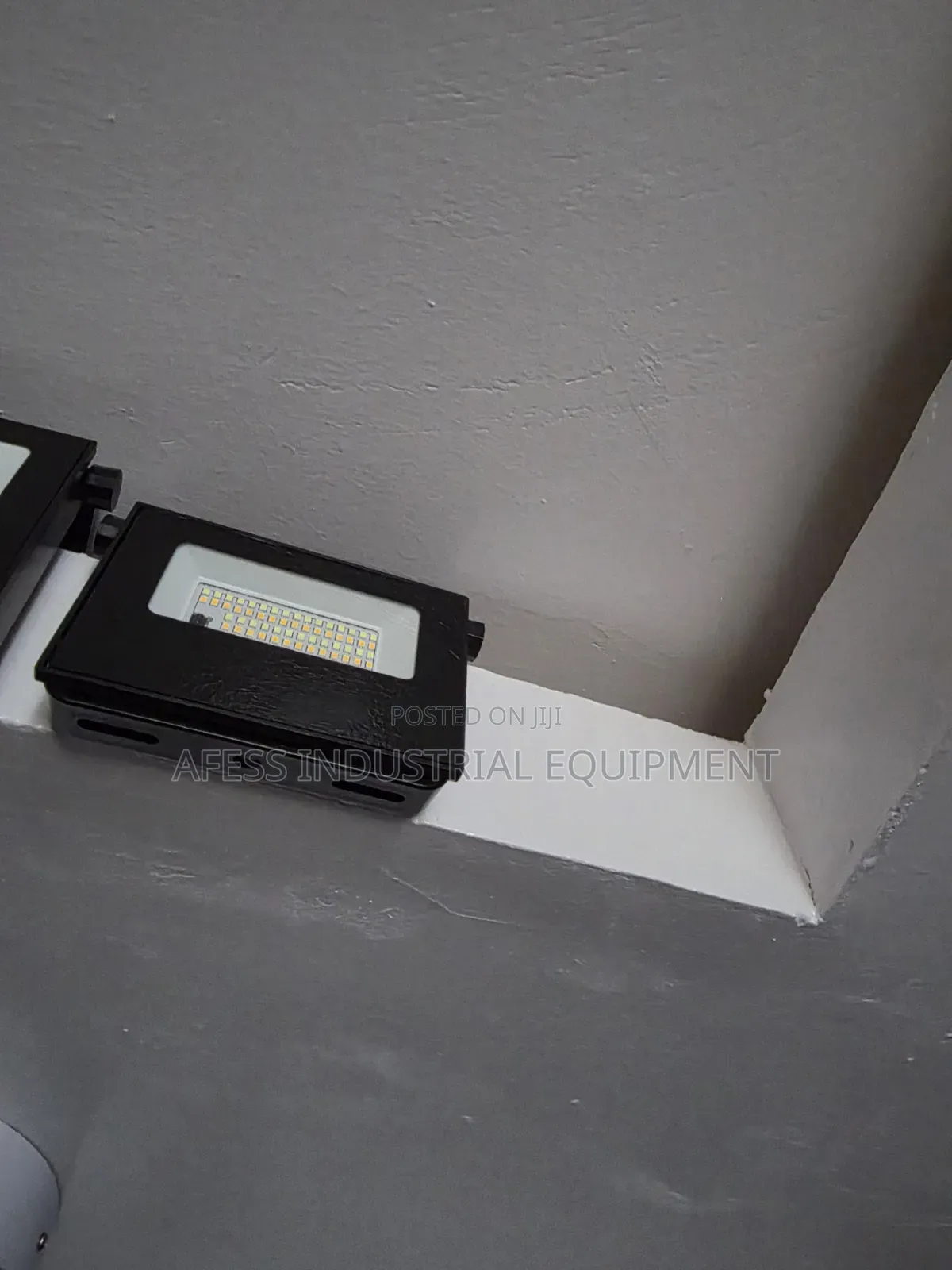 20 Watts Solar Wall Street Light