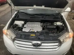 Toyota Highlander 2012 White