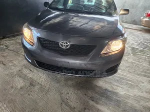 Toyota Corolla LE 4dr Sedan (1.8L 4cyl 4A) 2010 Gray