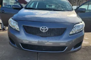 Toyota Corolla LE 4dr Sedan (1.8L 4cyl 4A) 2010 Gray