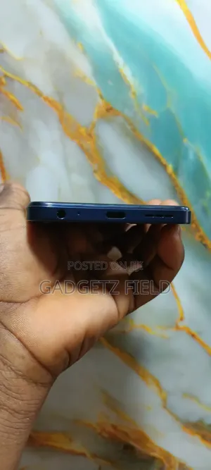 Infinix Hot 30i 128 GB Black