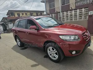 Hyundai Santa Fe 2012 Red
