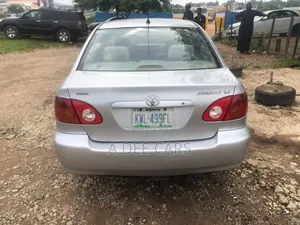 Toyota Corolla 2004 Silver
