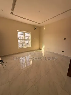 3bdrm Townhouse/Terrace in Capital Terrace,, Lekki Expressway for sale