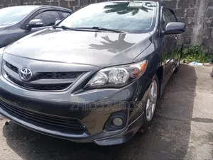 Toyota Corolla S 4dr Sedan (1.8L 4cyl 4A) 2012 Gray