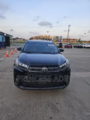 Toyota Highlander SE 2019 Black