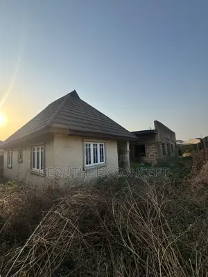 3bdrm Bungalow in Akala Express for sale