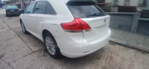 Toyota Venza 2010 White