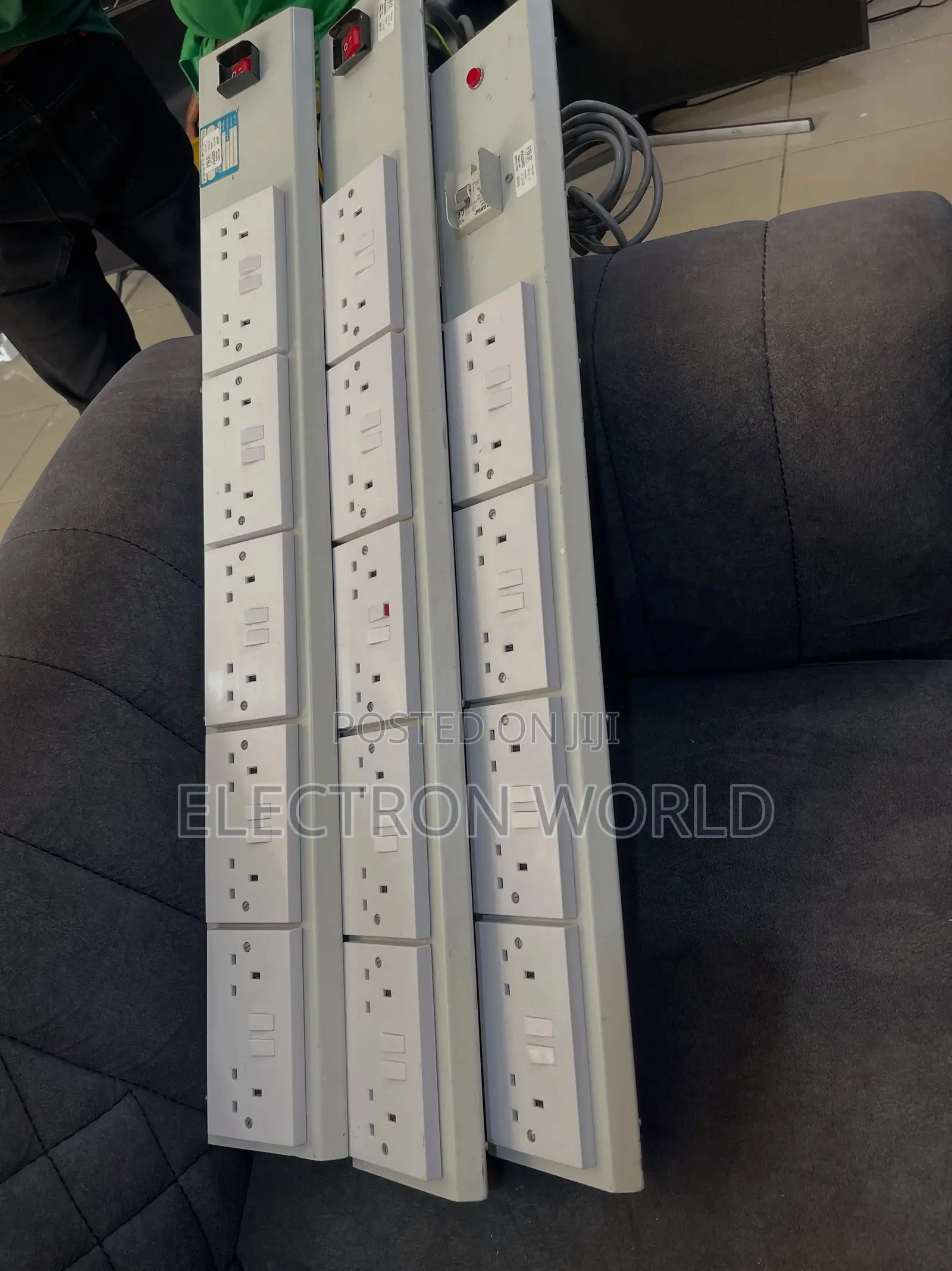 Heavy Duty Multi-Way Vertical Power Distribution Units