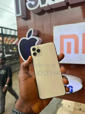 Apple iPhone 11 Pro Max 64 GB Gold