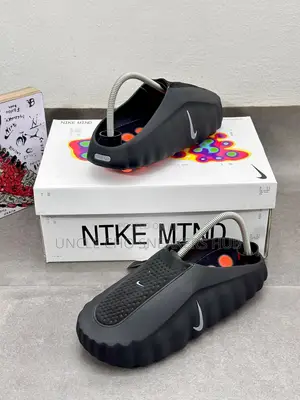 Nike Mind 001