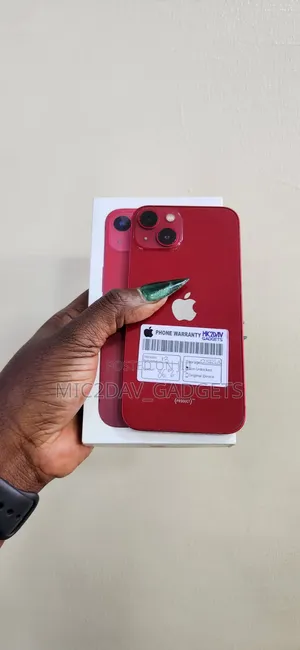 Apple iPhone 13 256 GB Red