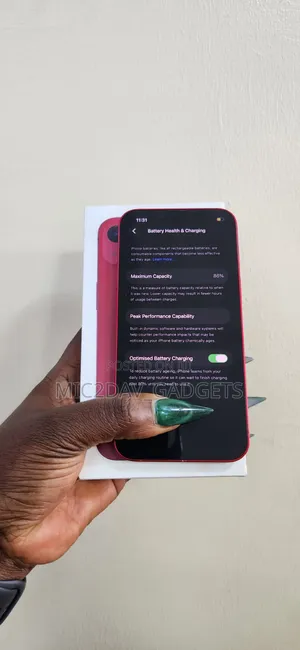 Apple iPhone 13 256 GB Red