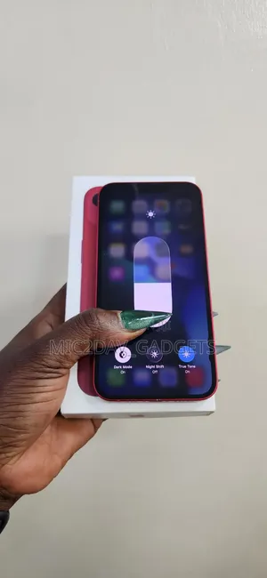 Apple iPhone 13 256 GB Red