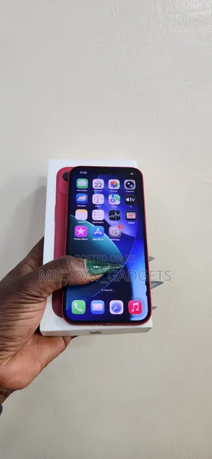 Apple iPhone 13 256 GB Red