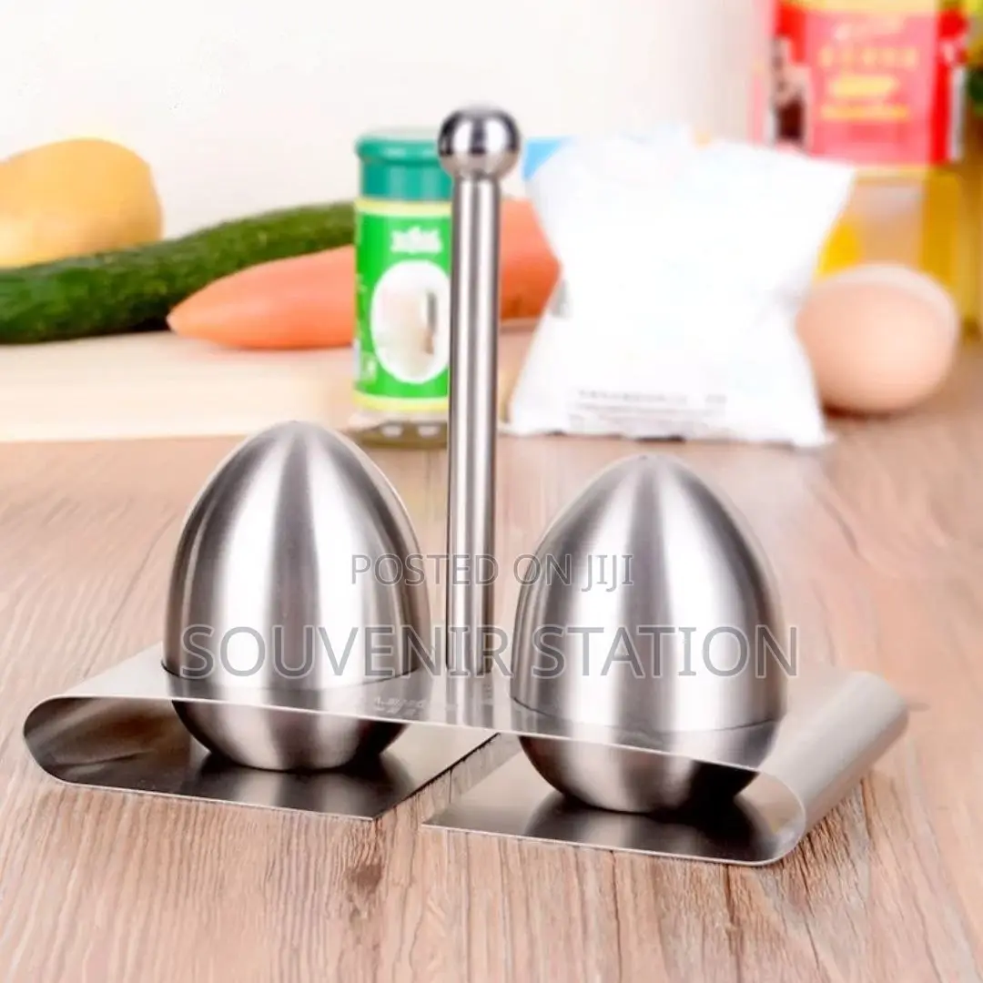 Stainless Steel Quality Egg Shaped Salt Pepper Shaker.