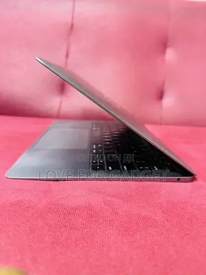 Laptop Apple MacBook Air 2019 16GB Intel Core i5 SSD 256GB