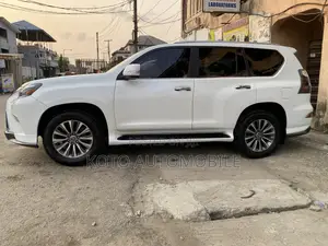 Lexus GX 460 2021 White