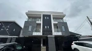 4bdrm Townhouse/Terrace in Ogudu Gra for sale