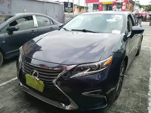 Lexus ES 2017 Blue