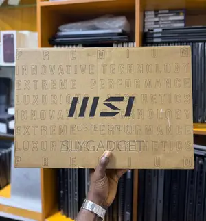 New Laptop MSI GF65 Thin 10UE 16GB Intel Core i7 SSD 512GB