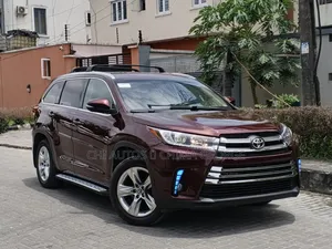 Toyota Highlander Limited 4x4 V6 (3.5L 6cyl 8A) 2017 Red
