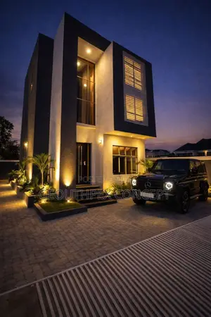 4bdrm Penthouse in Kolapo Ishola Gra, Akobo for sale