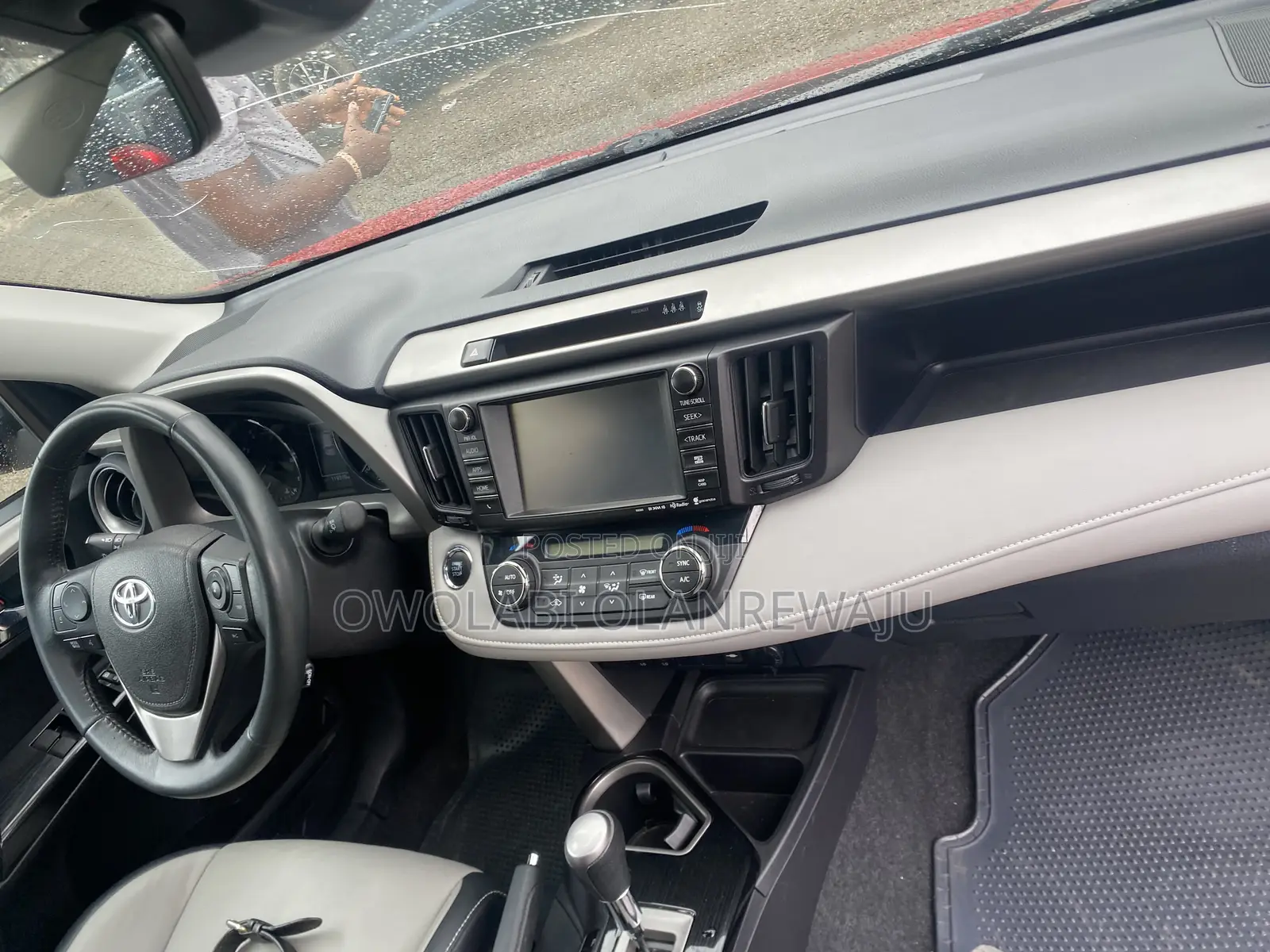 Toyota RAV4 2017 Red