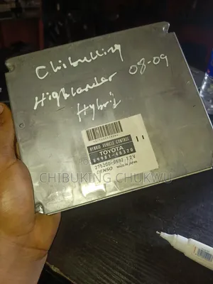 Hybrid Toyota Highlander 08-09 ECU (Engine Control Unit) Brainbox.