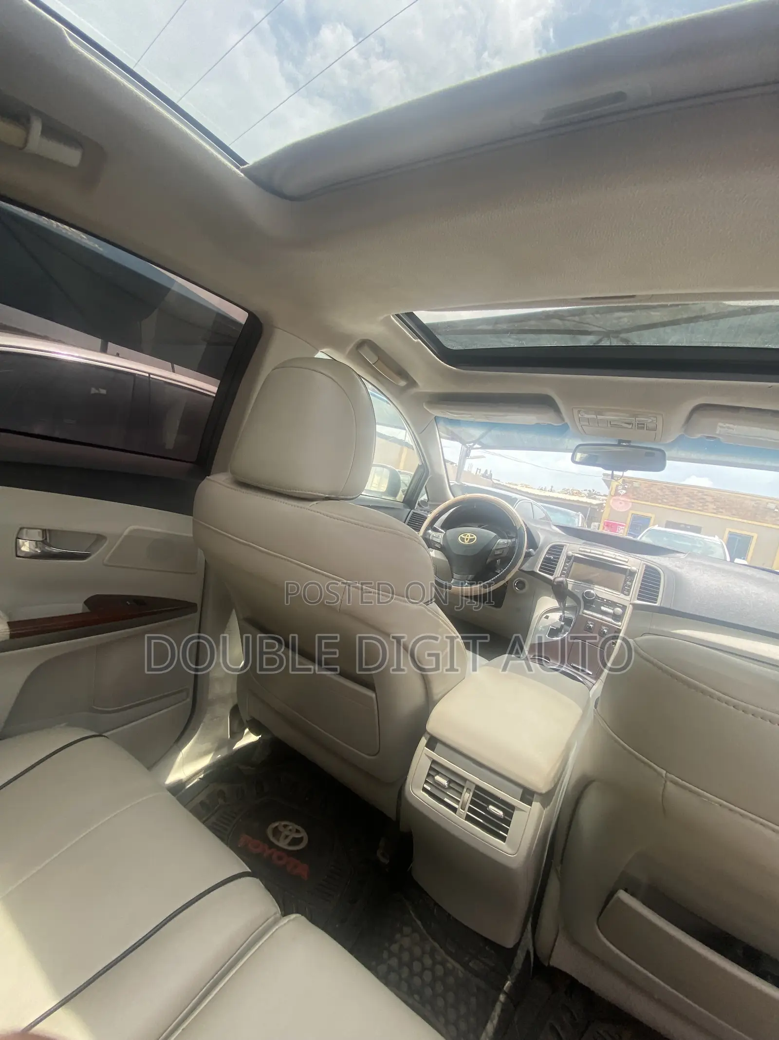 Toyota Venza 2010 Silver
