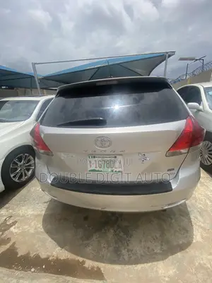 Toyota Venza 2010 Silver