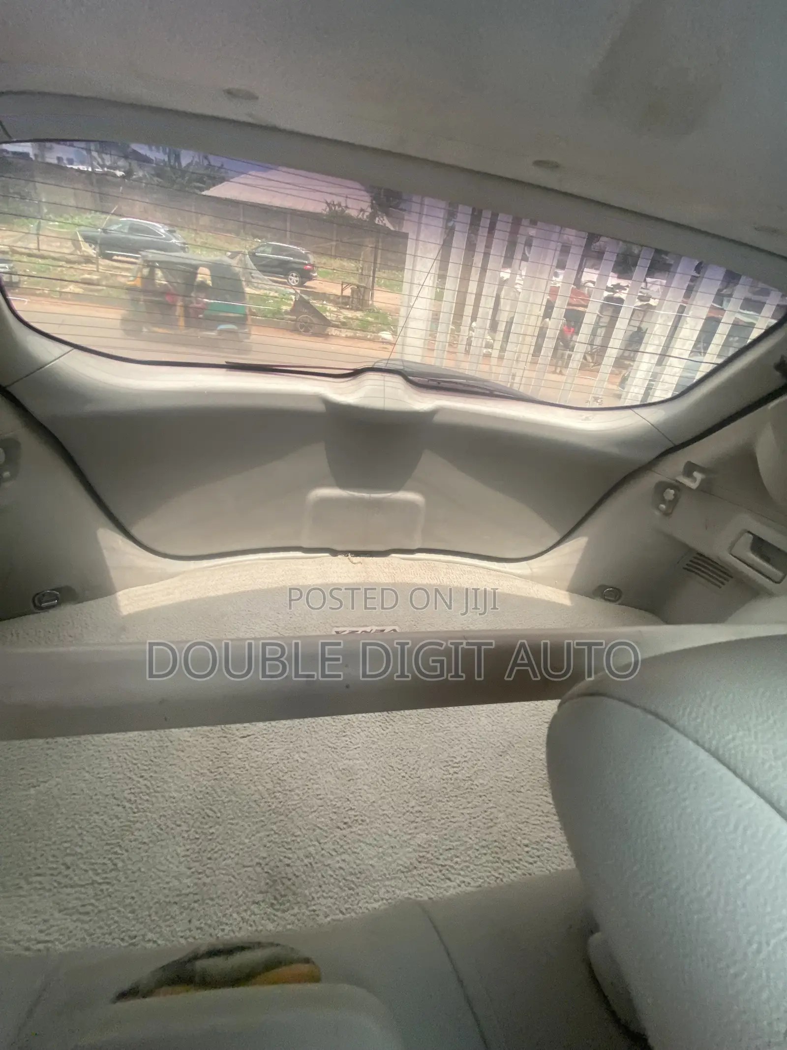 Toyota Venza 2010 Silver