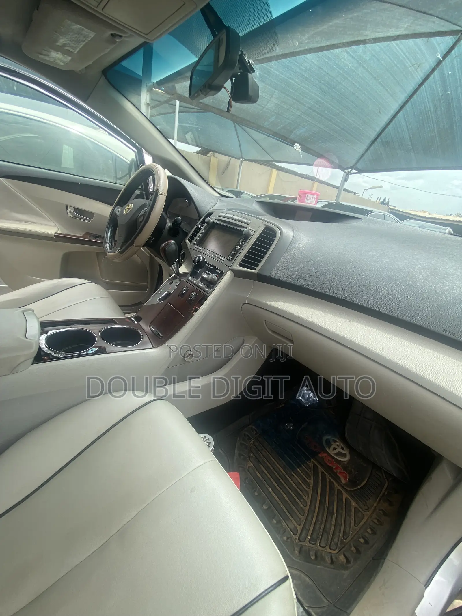Toyota Venza 2010 Silver