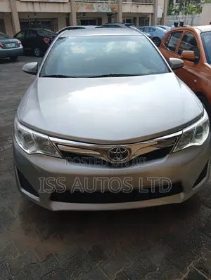 Toyota Camry LE 4dr Sedan (2.5L 4cyl 6A) 2012 Silver