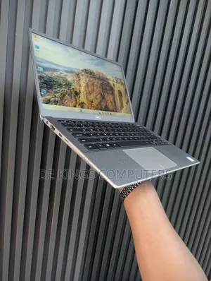 Laptop Dell Latitude 3301 8GB Intel Core i5 SSD 256GB