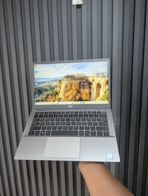 Laptop Dell Latitude 3301 8GB Intel Core i5 SSD 256GB