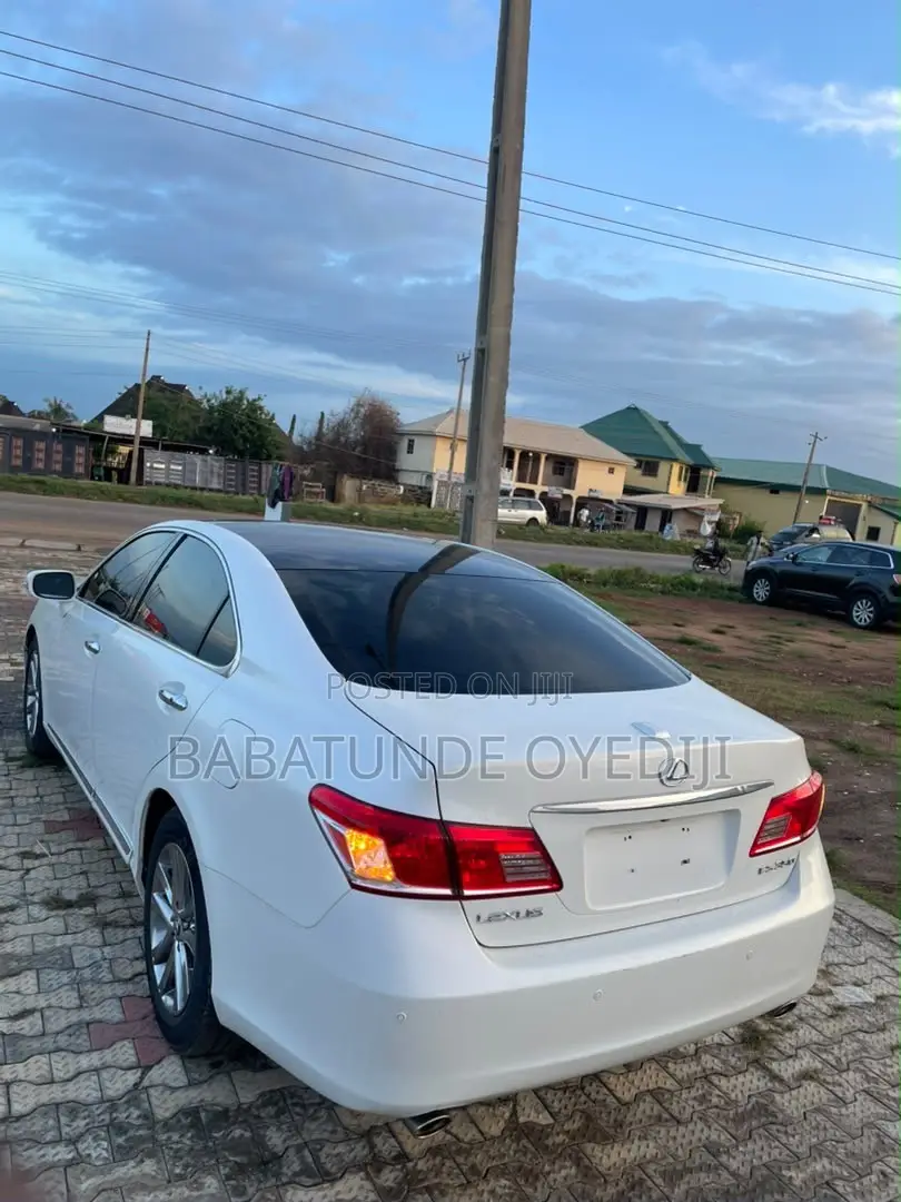 Lexus ES 350 2011 White