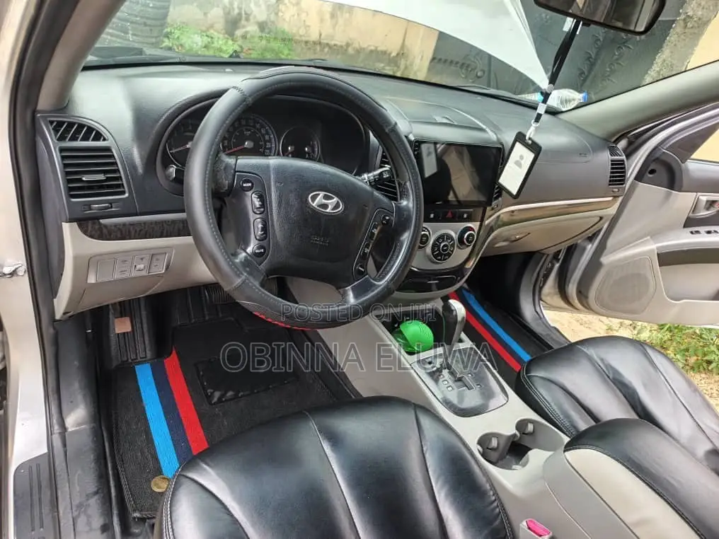 Hyundai Santa Fe 2009 Silver