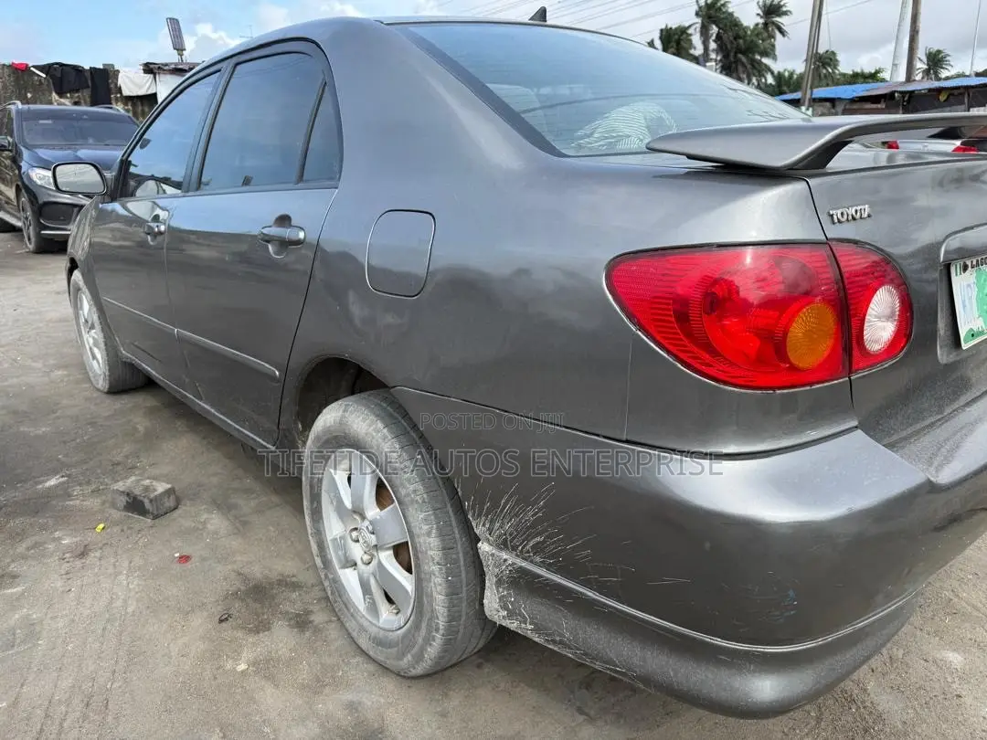 Toyota Corolla 2003 Gray