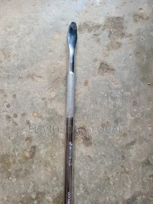 Aligning Pry Bar